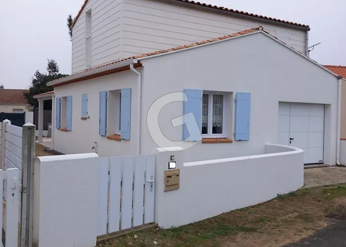 Holiday home Maison Pres De La Plage, 3 Chambres, Terrasse Et Parking A Sur - Fr-1-194-383 La Tranche-sur-Mer